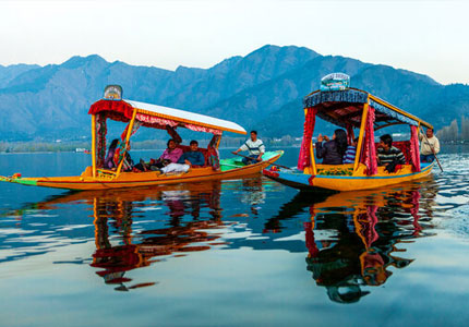 Chandigarh to Kashmir Taxi Service